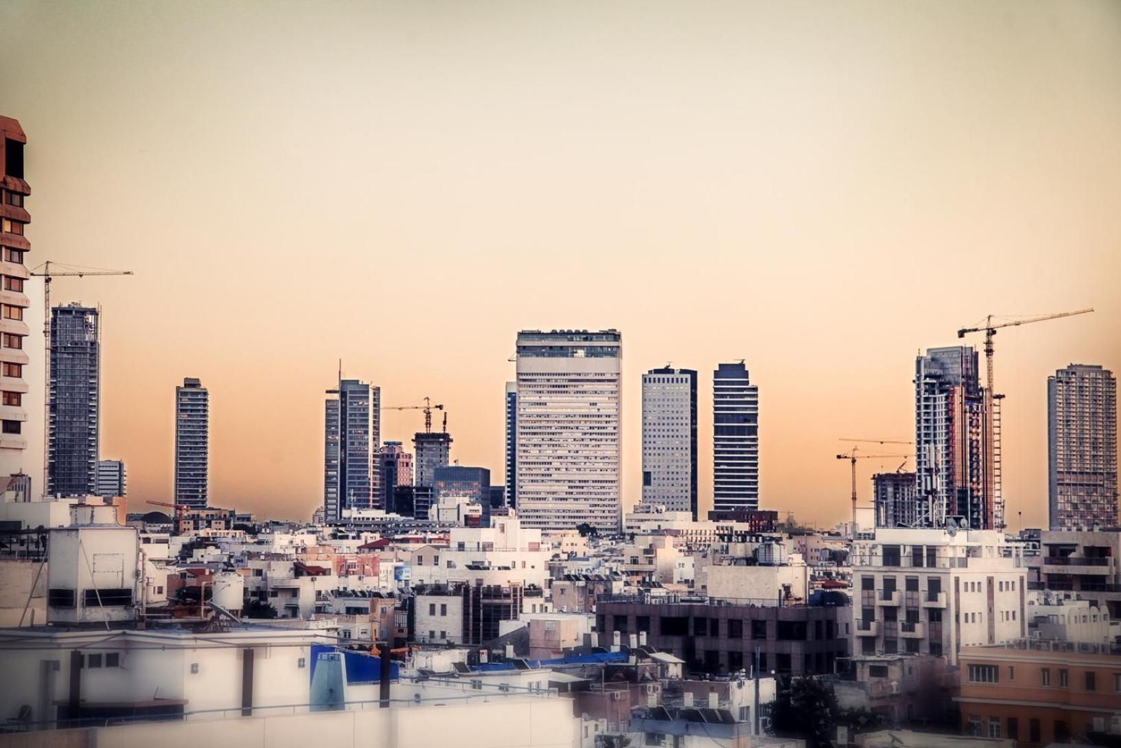 Beach Hotel By Zvieli Hotels Tel Aviv Exterior foto